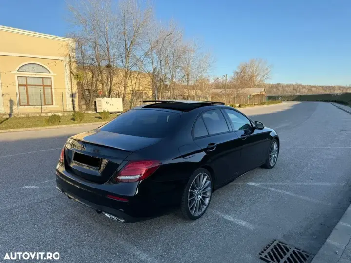 Mercedes-Benz E W213 200 d 9G-TRONIC AMG Line