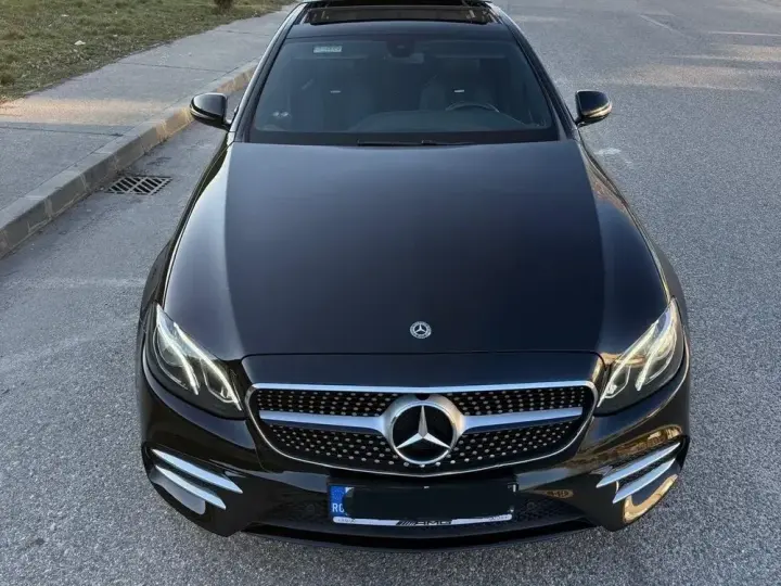 Mercedes-Benz E W213 200 d 9G-TRONIC AMG Line