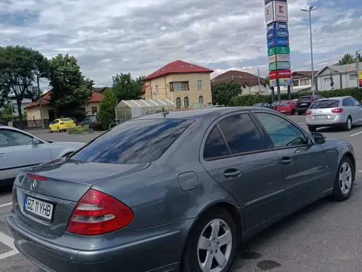 Mercedes-Benz E W211 200 CDI Automatik Avantgarde