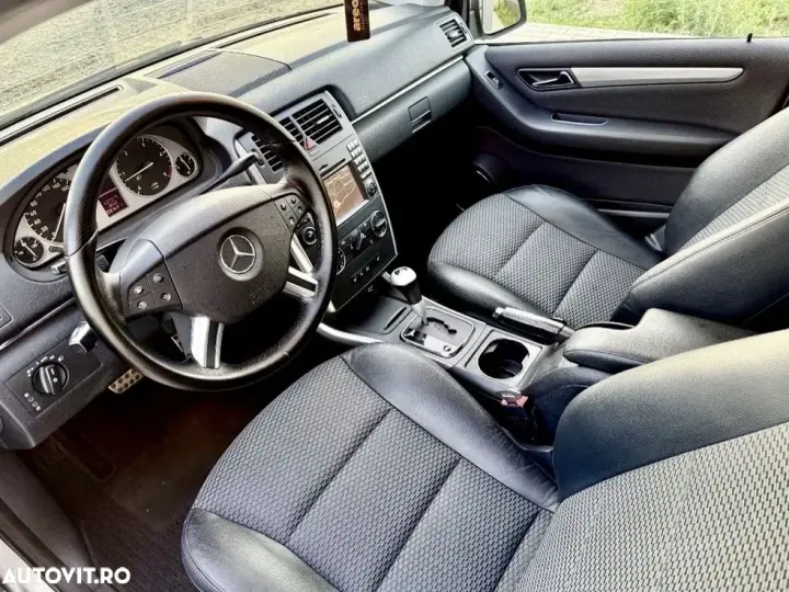 Mercedes-Benz B 200