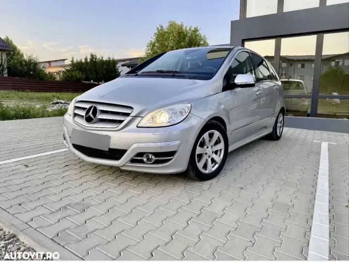 Mercedes-Benz B 200