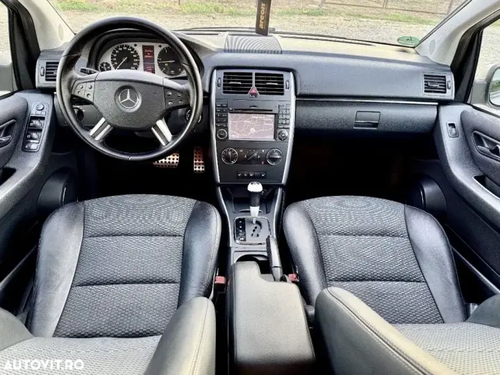 Mercedes-Benz B 200