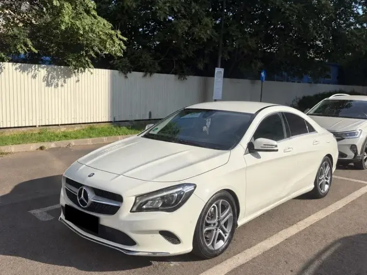 Mercedes-Benz CLA 200 C117