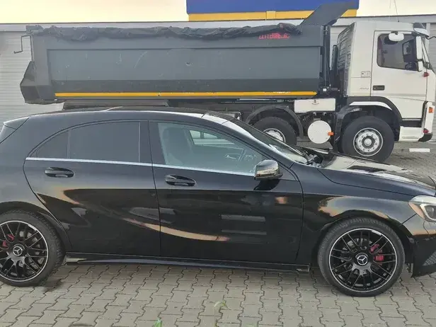 Mercedes-Benz A 180