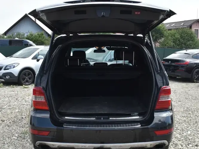 Mercedes-Benz ML W164