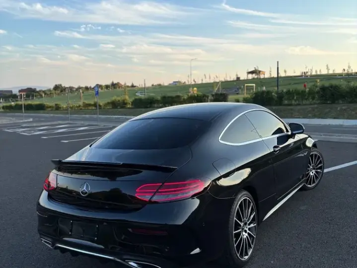 Mercedes-Benz C W205 200 9G-TRONIC AMG Line