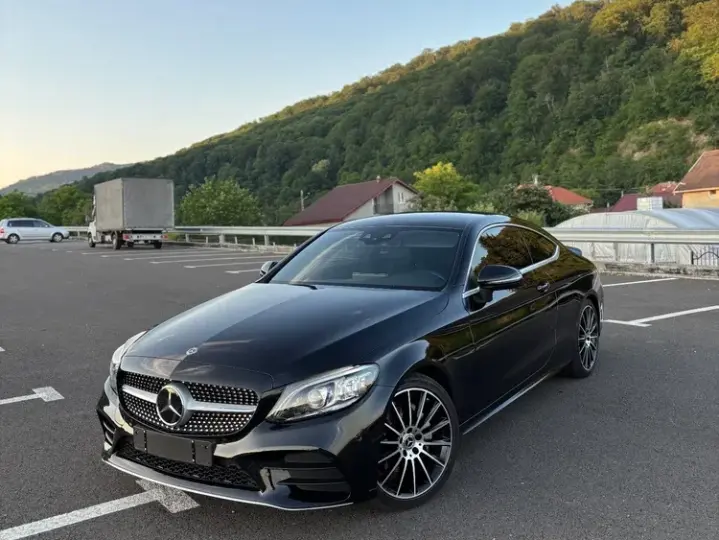 Mercedes-Benz C W205 200 9G-TRONIC AMG Line