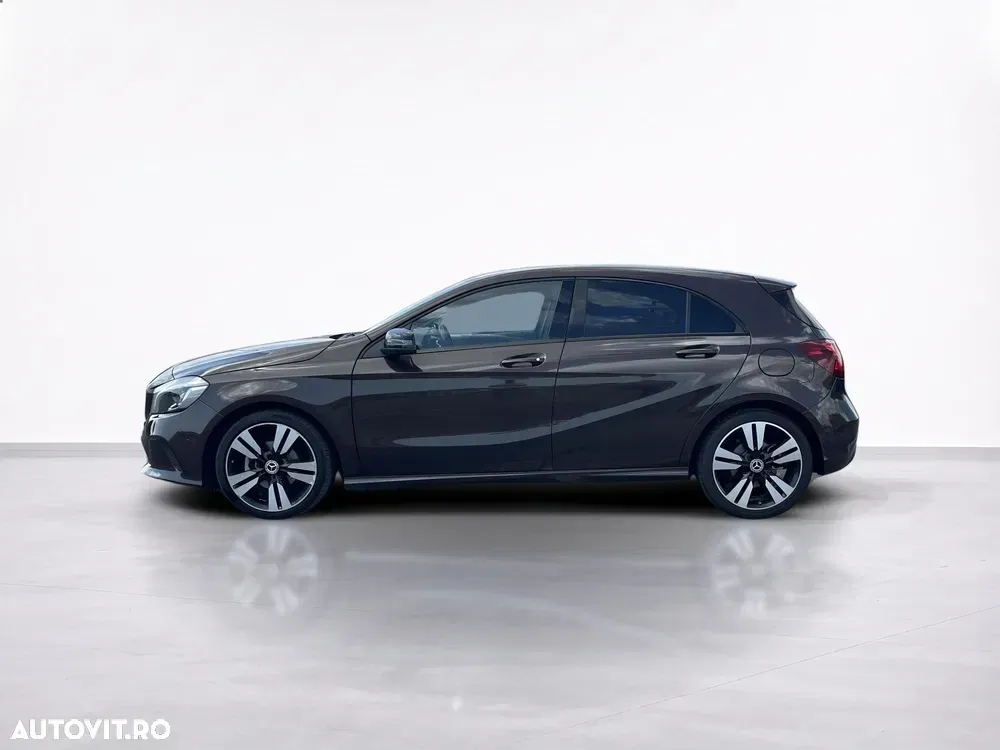Mercedes-Benz A 180 d 7G-DCT Urban — imagine 2