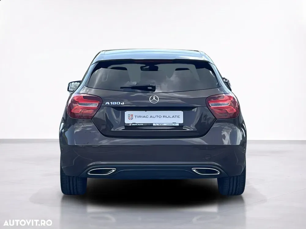 Mercedes-Benz A 180 d 7G-DCT Urban — imagine 4
