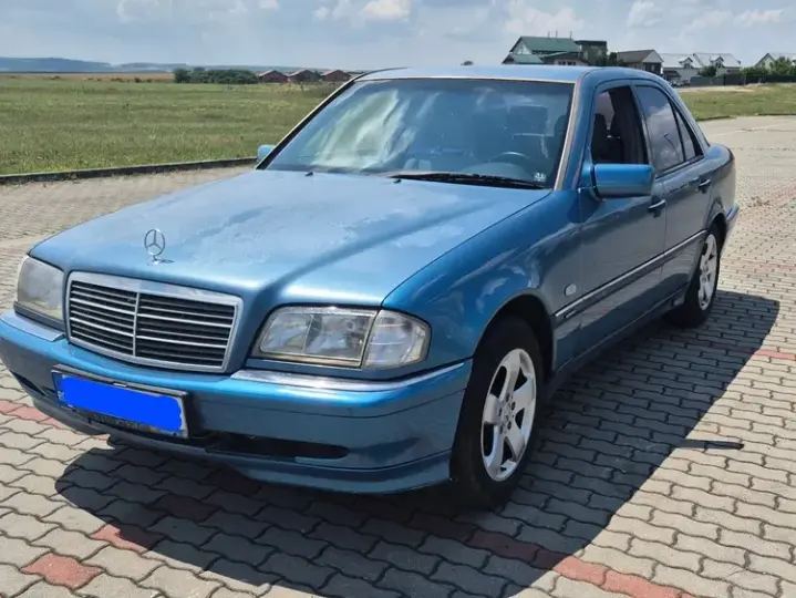 Mercedes-Benz C W202