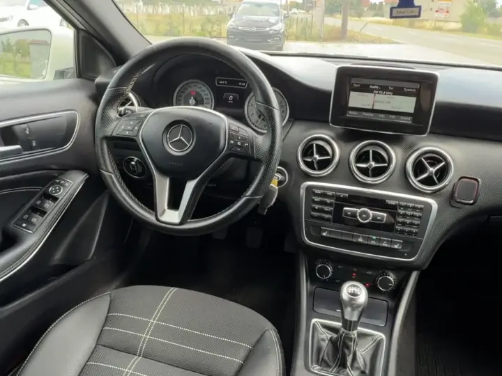 Mercedes-Benz A 180 W176 StreetStyle