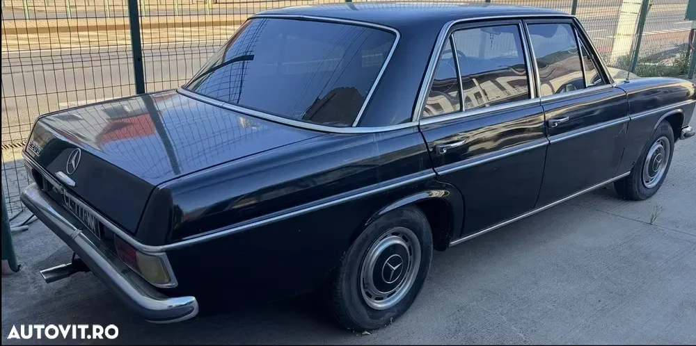Mercedes-Benz W114 — imagine 5