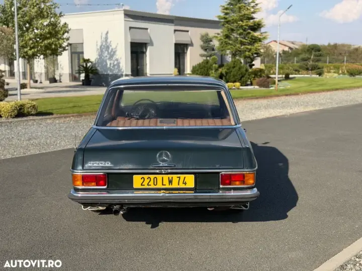 Mercedes-Benz W114