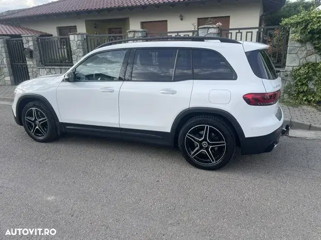 Mercedes-Benz GLB 250 4MATIC 8G-DCT AMG Line