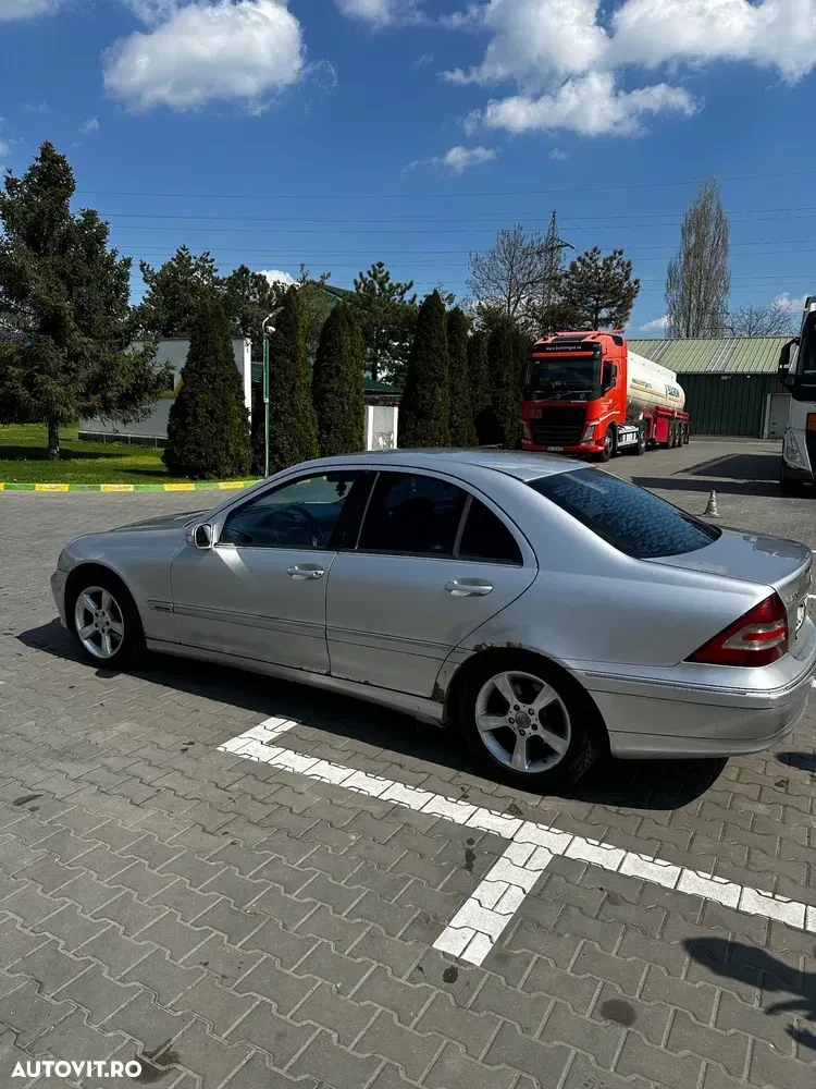 Mercedes-Benz C W203 200 CDI Avantgarde — imagine 4