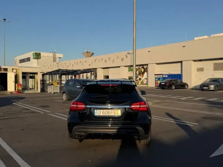 Mercedes-Benz GLA X156