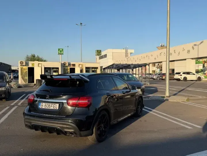 Mercedes-Benz GLA X156