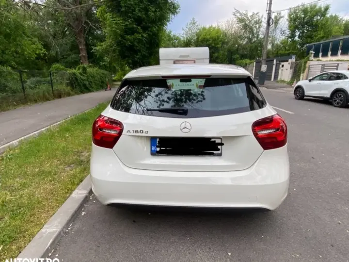 Mercedes-Benz A 180 W177/V177
