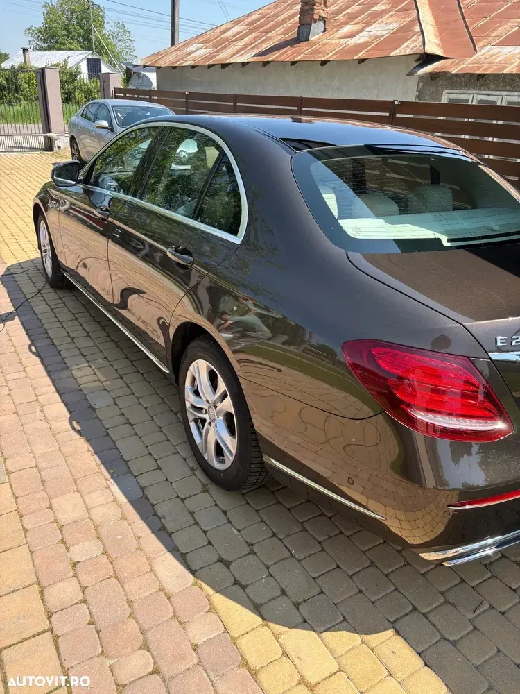 Mercedes-Benz E W213 220 d 9G-TRONIC — imagine 2