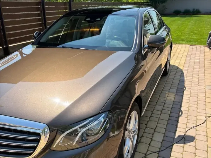 Mercedes-Benz E W213 220 d 9G-TRONIC