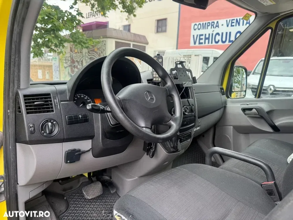 Mercedes-Benz Sprinter 906.211 7G-TRONIC Plus — imagine 5
