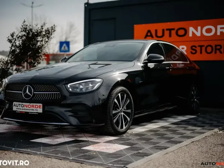 Mercedes-Benz E W213 300 de 9G-TRONIC AMG Line