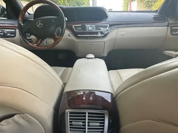 Mercedes-Benz S