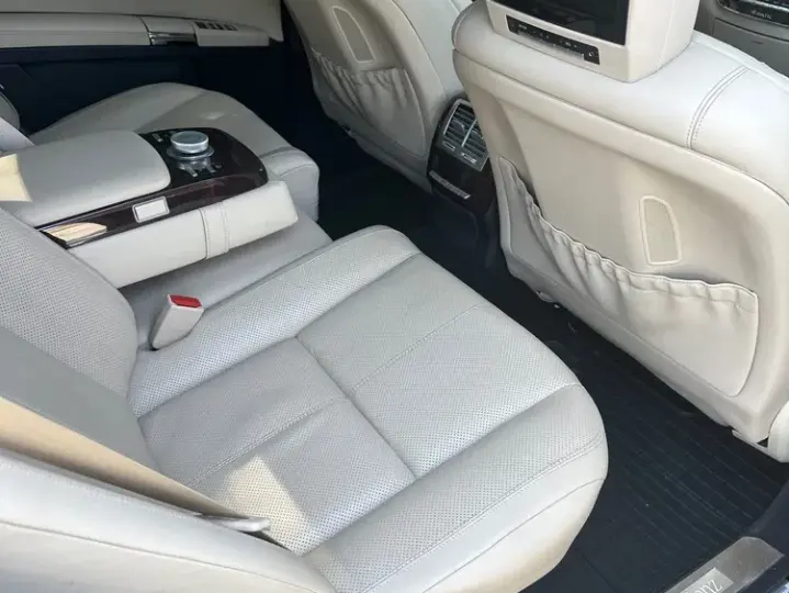 Mercedes-Benz S