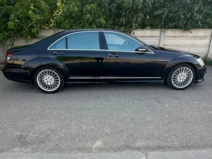 Mercedes-Benz S