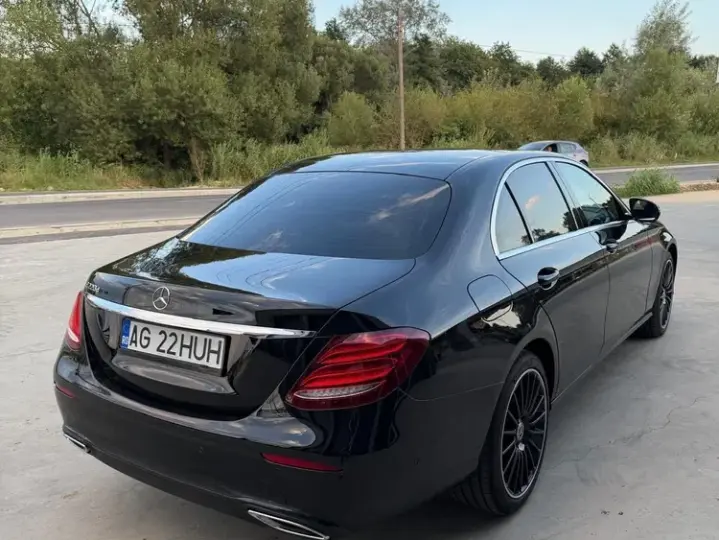 Mercedes-Benz E 220 d Aut.