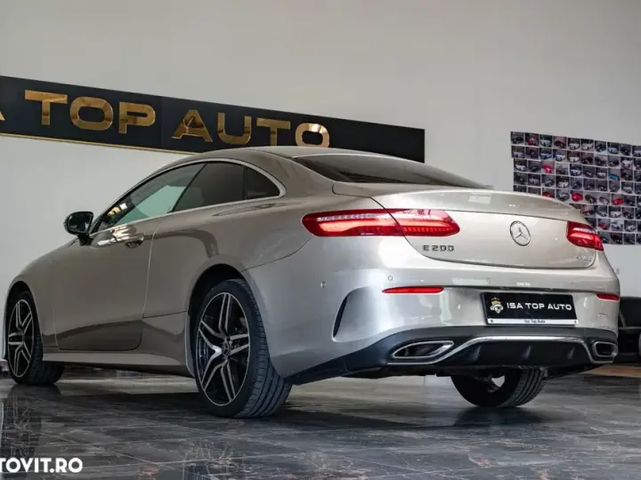 Mercedes-Benz E W213 200 4Matic 9G-TRONIC AMG Line