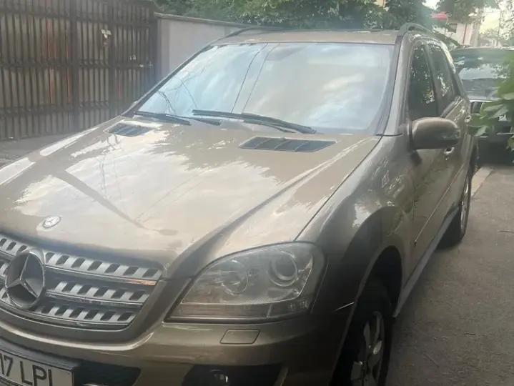 Mercedes-Benz ML W164
