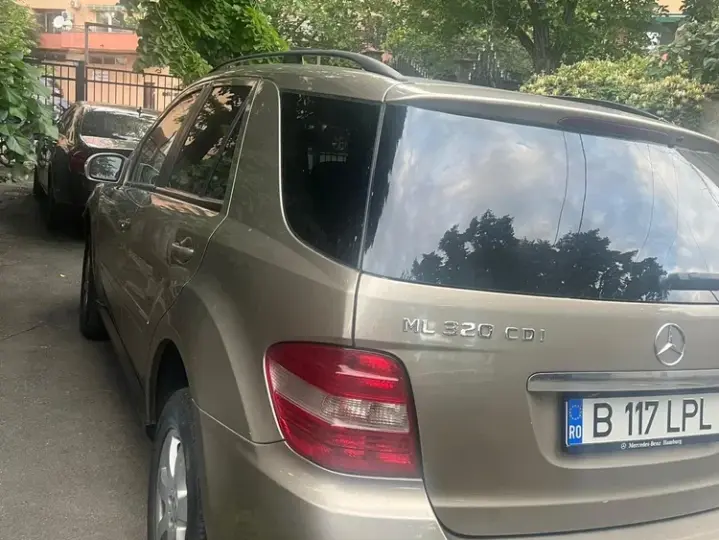 Mercedes-Benz ML W164