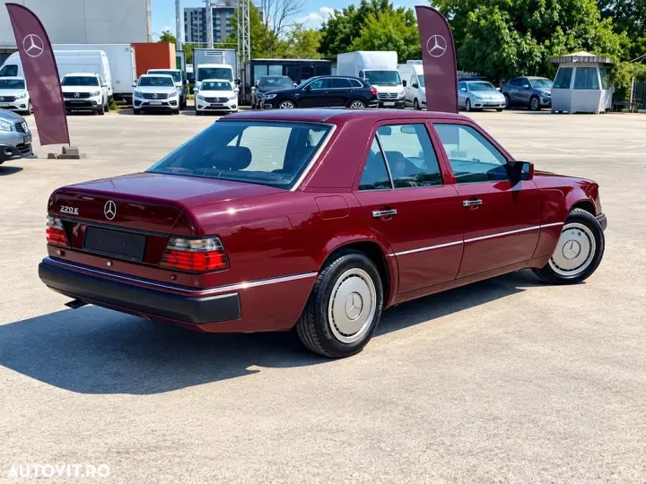 Mercedes-Benz W124