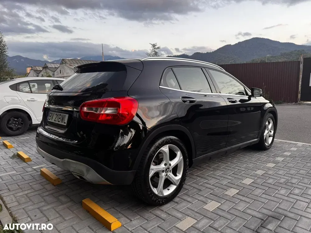 Mercedes-Benz GLA 200 d 4MATIC Aut. — imagine 4