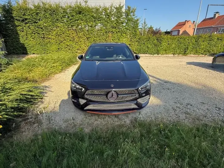 Mercedes-Benz CLA 200