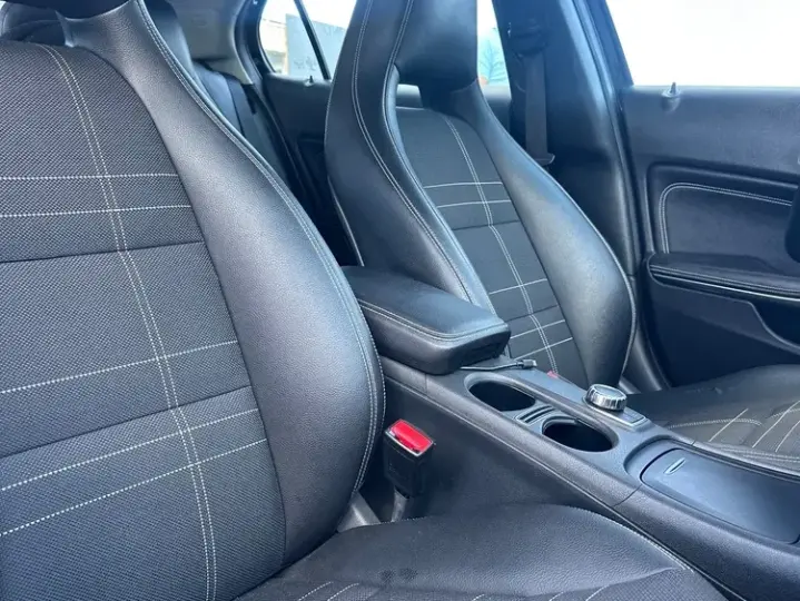 Mercedes-Benz GLA X156