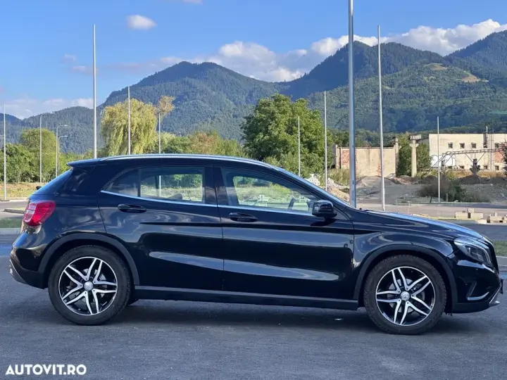 Mercedes-Benz GLA X156