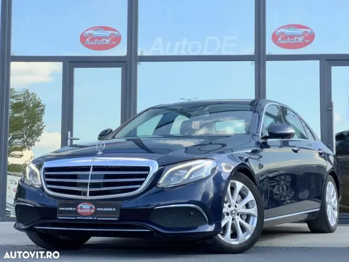 Mercedes-Benz E W213 300 9G-TRONIC Exclusive