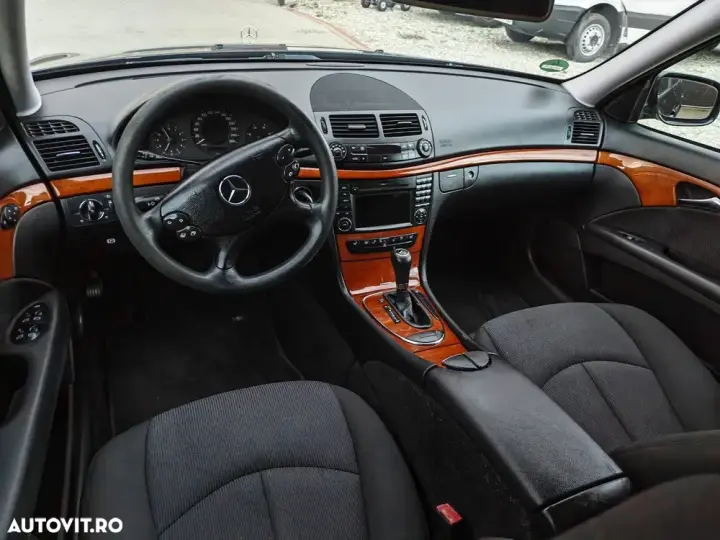 Mercedes-Benz E W211 220 CDI Automatik Classic