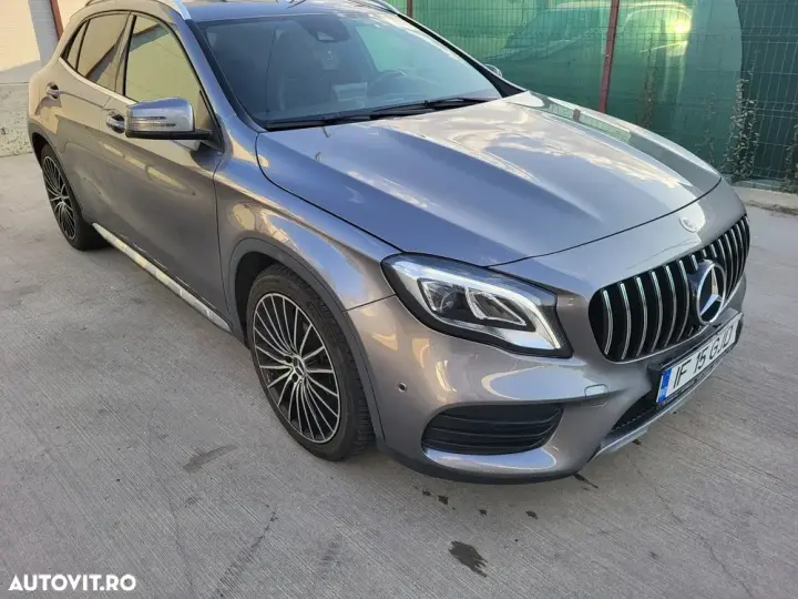 Mercedes-Benz GLA X156