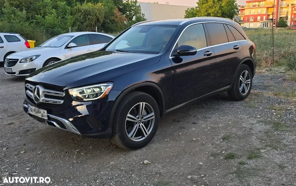 Mercedes-Benz GLC 300 4MATIC — imagine 4