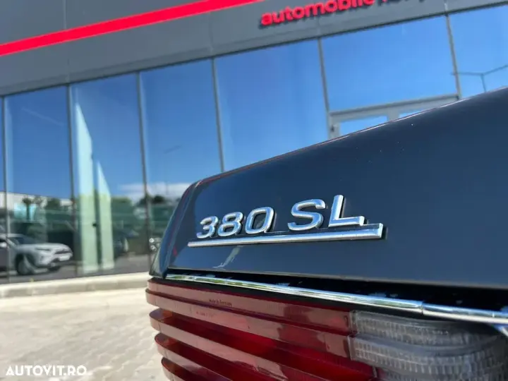 Mercedes-Benz SL R107
