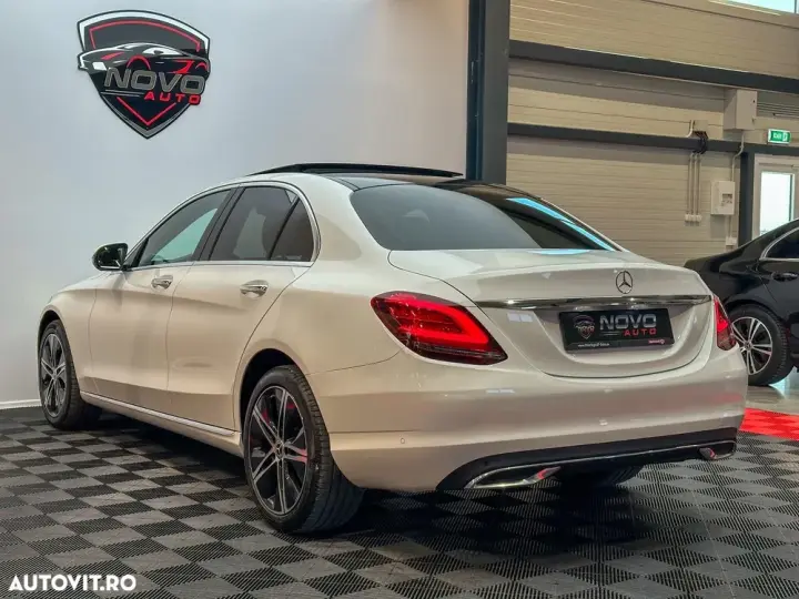 Mercedes-Benz C W205 300 d 4Matic 9G-TRONIC Avantgarde