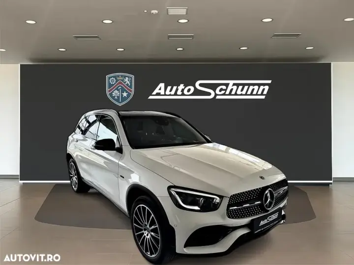 Mercedes-Benz GLC X253 300 e 4Matic 9G-TRONIC AMG Line