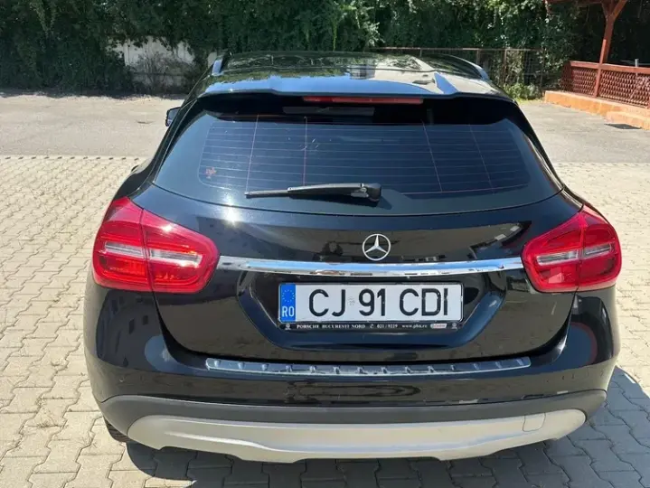 Mercedes-Benz GLA X156