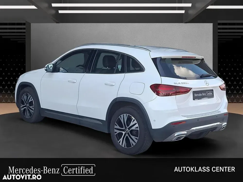 Mercedes-Benz GLA 220 d 4MATIC — imagine 4