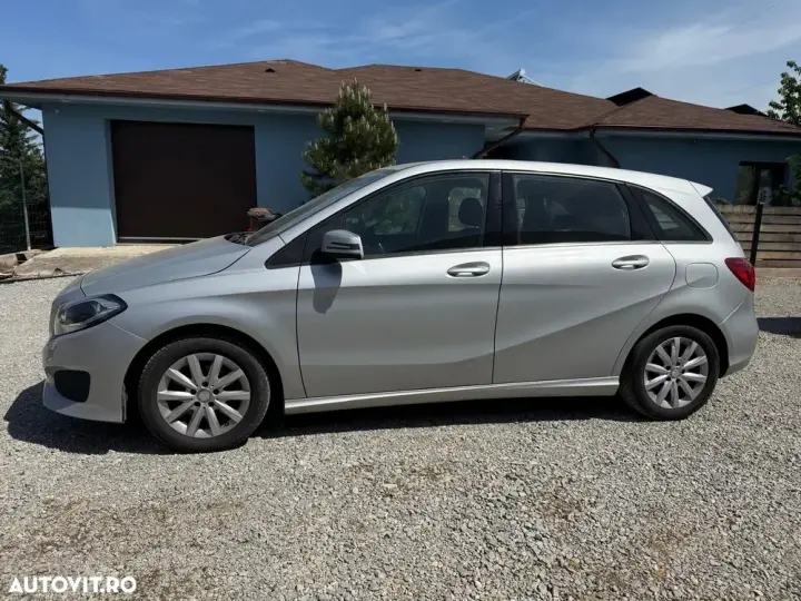 Mercedes-Benz B 160