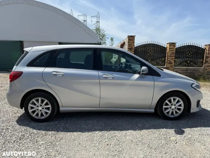 Mercedes-Benz B 160