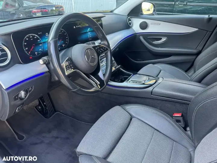 Mercedes-Benz E W213 300 4MATIC Aut.